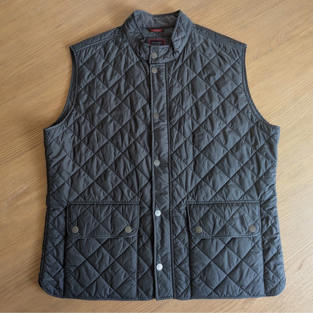 Untuckit Vest Jacket Adult XXL Gray Quilted Golf Outdoors Hiking Casual Mens